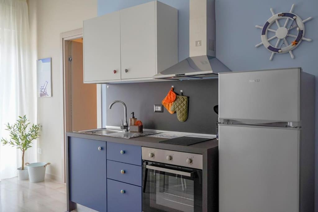 Mediterranea Apartment- Central Station - Free Wifi&Netflix Bari Exterior foto