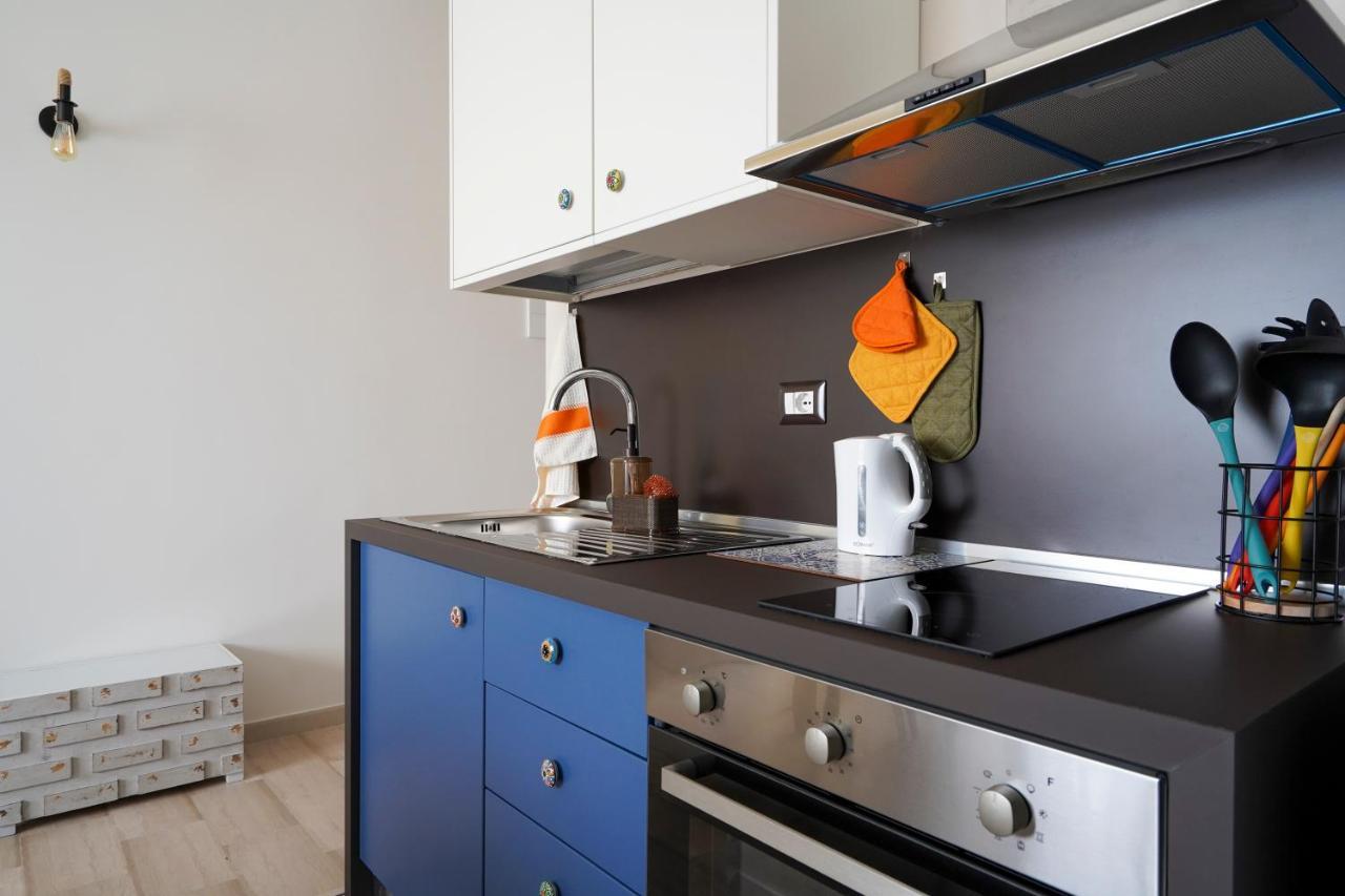Mediterranea Apartment- Central Station - Free Wifi&Netflix Bari Exterior foto